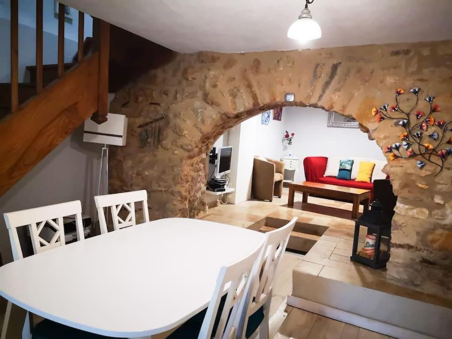 Maison Climatisee Avec Jacuzzi A 10 Min De Sarlat Exterior photo